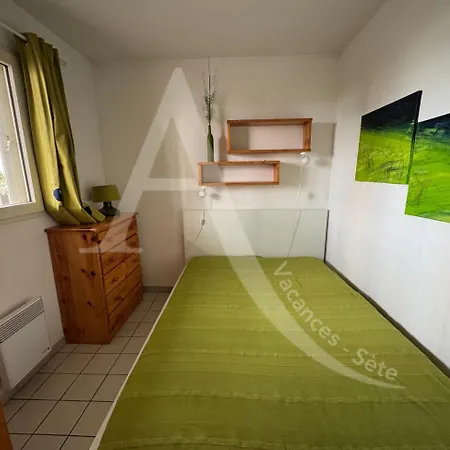 1 Chambres, Pkg, A Mi Chemin Entre Plages Et Centre Historique